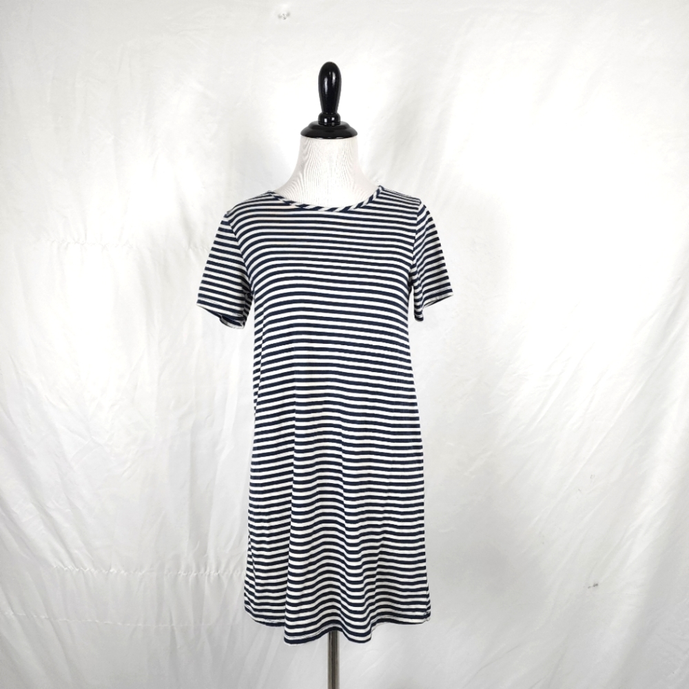 One Love Striped Black and White Casual T Shirt Shift Dress, XS x-small